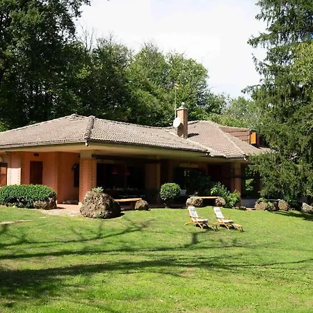 Nel Bosco Con Piscina *