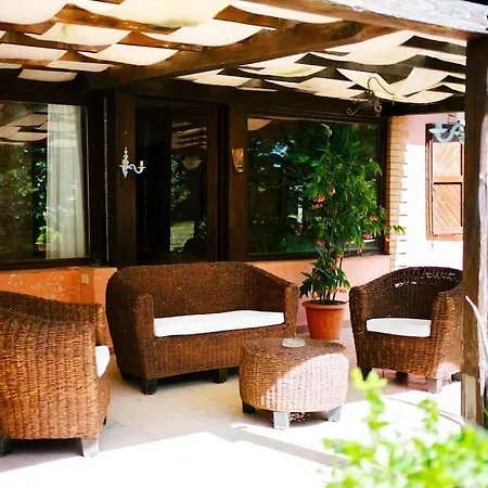 Villa Nel Bosco Con Piscina *